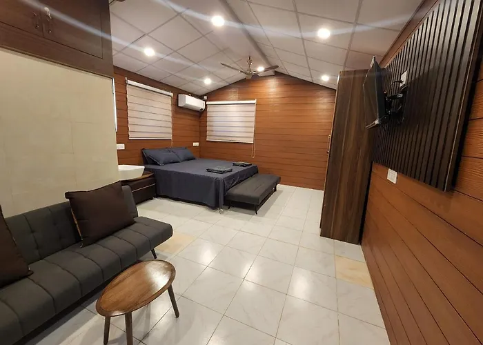 Wild Orchid 5Bhk Villa & Eco Cottages In Sancoale Valley