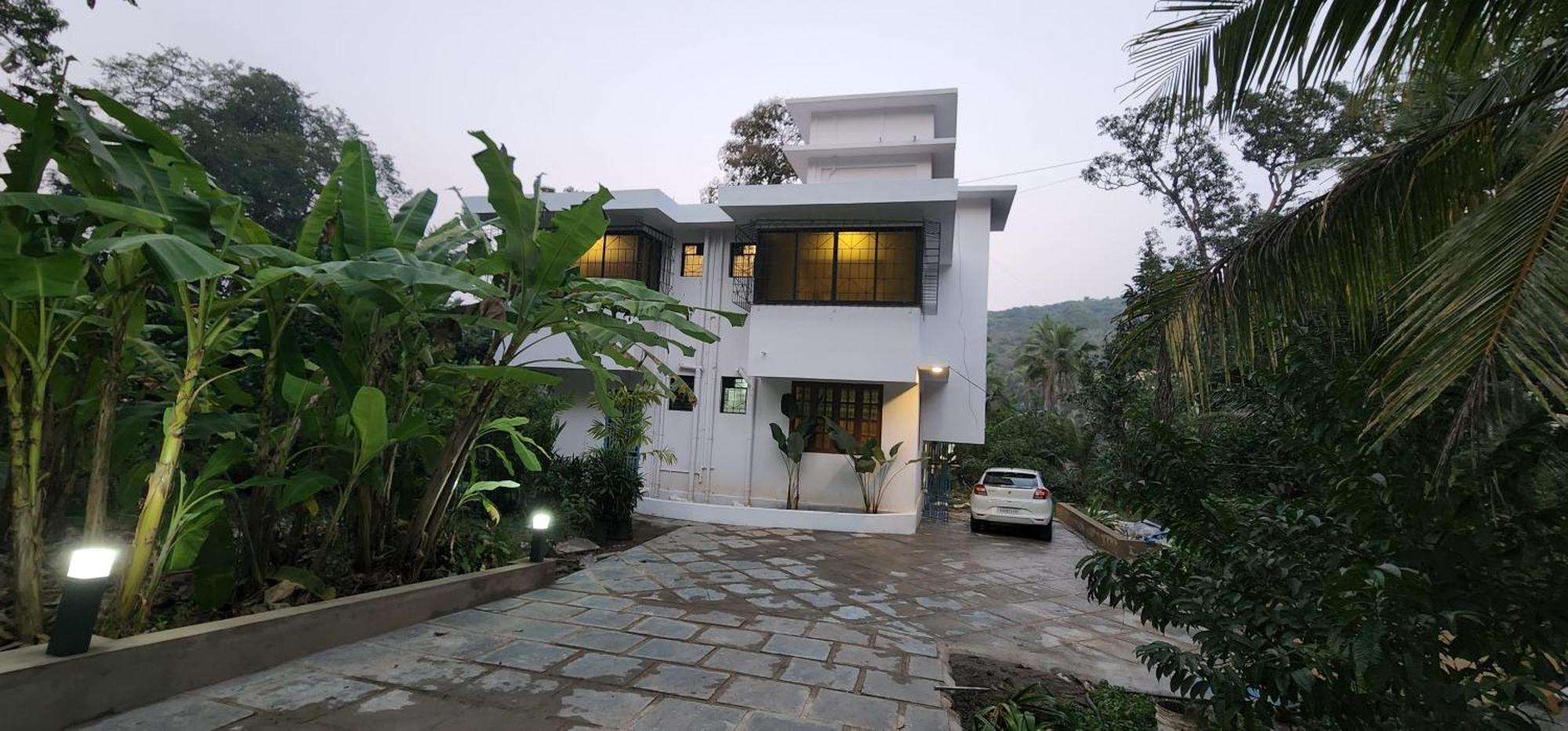 Wild Orchid 5bhk & Eco In Valley Holiday home Sancoale